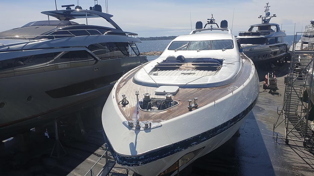 Mangusta 108 Yacht Wrapping - Yacht wraps anywhere in the world